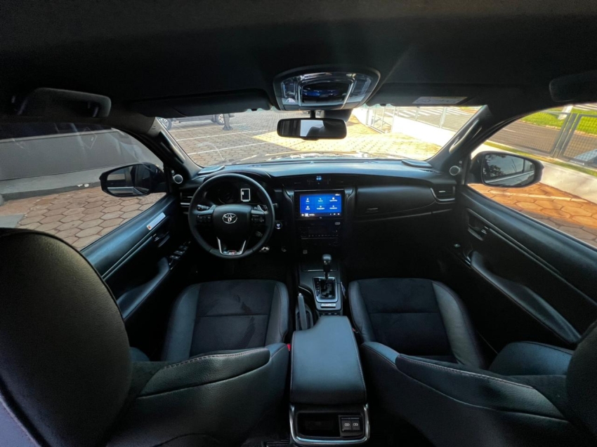 toyota hilux sw4 2.8 d-4d turbo diesel gr-s 7l 4x4 automatico 4p 202419