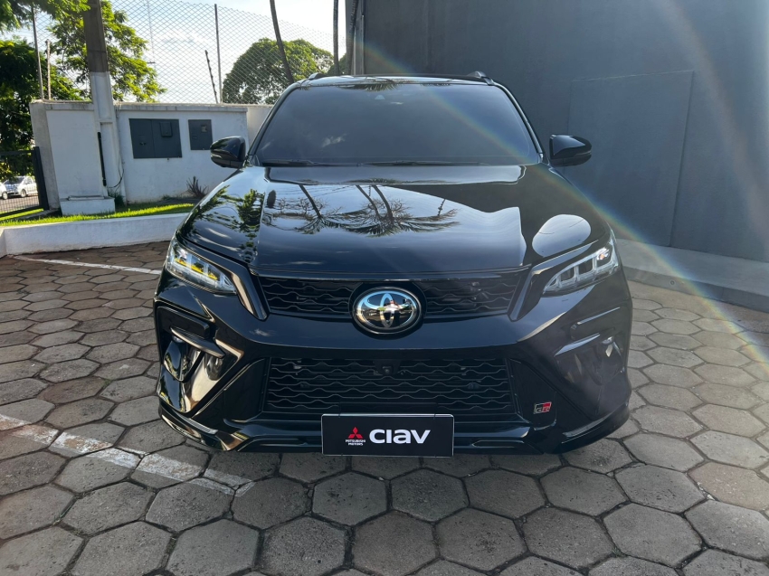 toyota hilux sw4 2.8 d-4d turbo diesel gr-s 7l 4x4 automatico 4p 20241