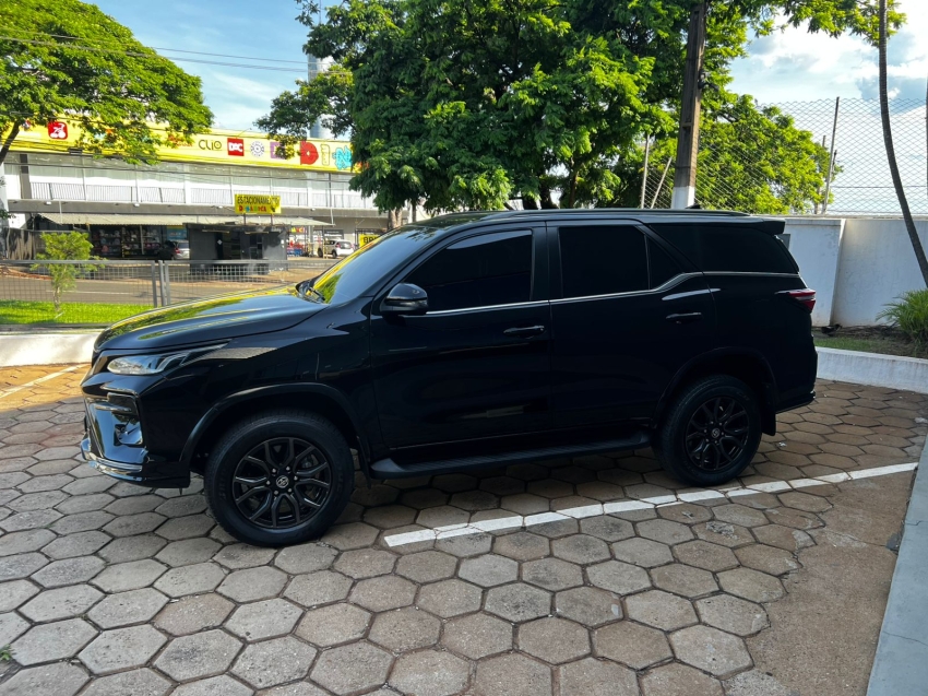 toyota hilux sw4 2.8 d-4d turbo diesel gr-s 7l 4x4 automatico 4p 20249