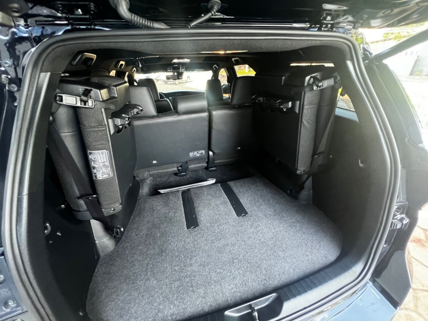 toyota hilux sw4 2.8 d-4d turbo diesel gr-s 7l 4x4 automatico 4p 202410