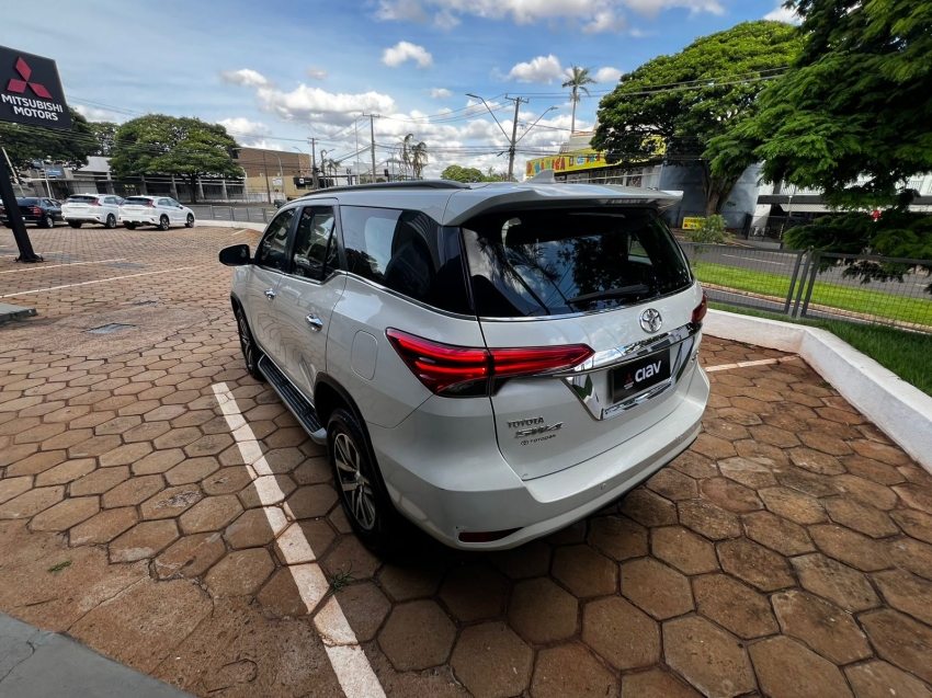 toyota hilux sw4 2.8 srx 4x4 7 lugares 16v turbo intercooler diesel 4p automatico 20176