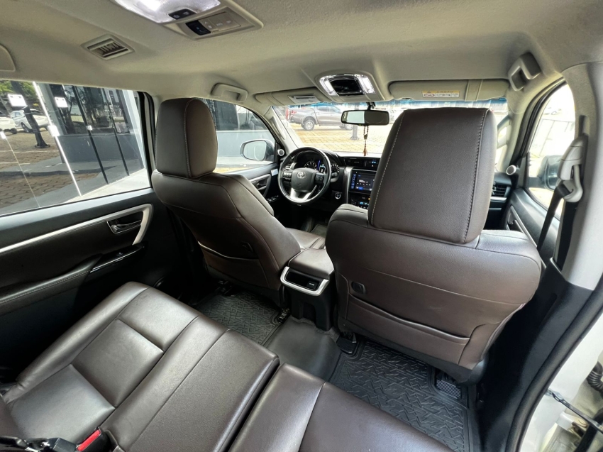 toyota hilux sw4 2.8 srx 4x4 7 lugares 16v turbo intercooler diesel 4p automatico 201717