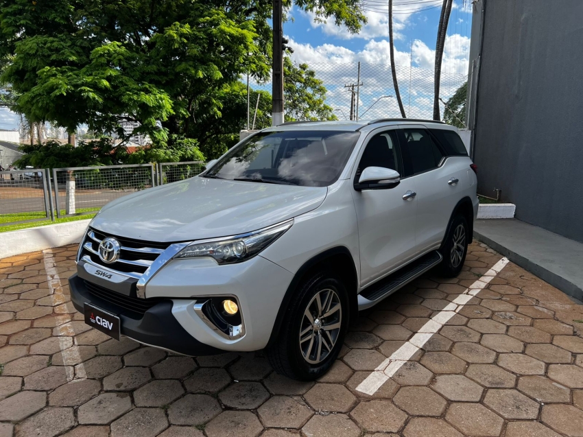 toyota hilux sw4 2.8 srx 4x4 7 lugares 16v turbo intercooler diesel 4p automatico 20172