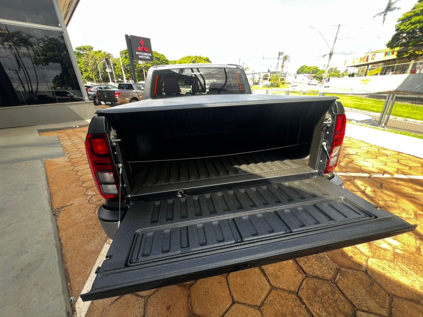 mitsubishi triton 2.4 biturbo diesel cd hpe-s 4x4 automatico 4p 20268