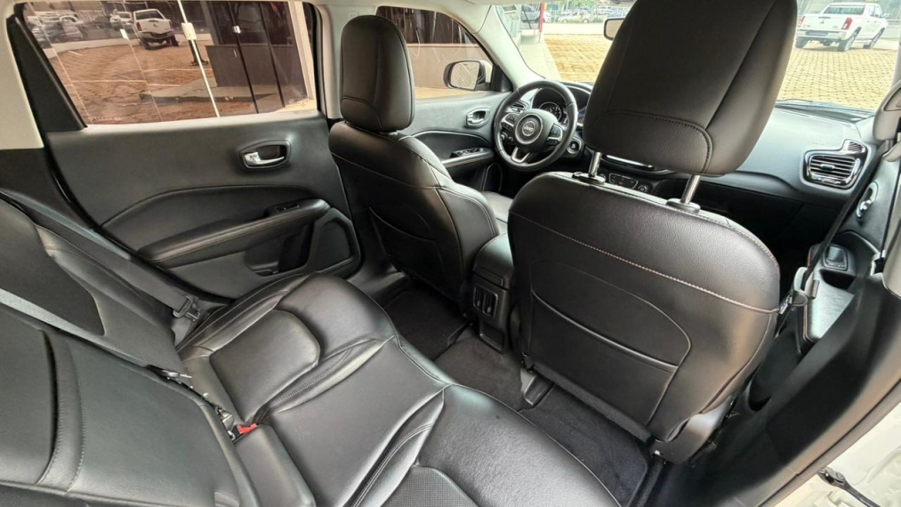 jeep compass limited diesel14