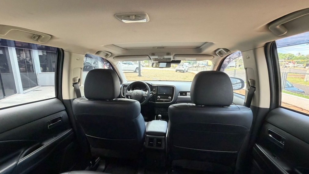outlander 2.2 mivec di-diesel hpe-s awd automatico8
