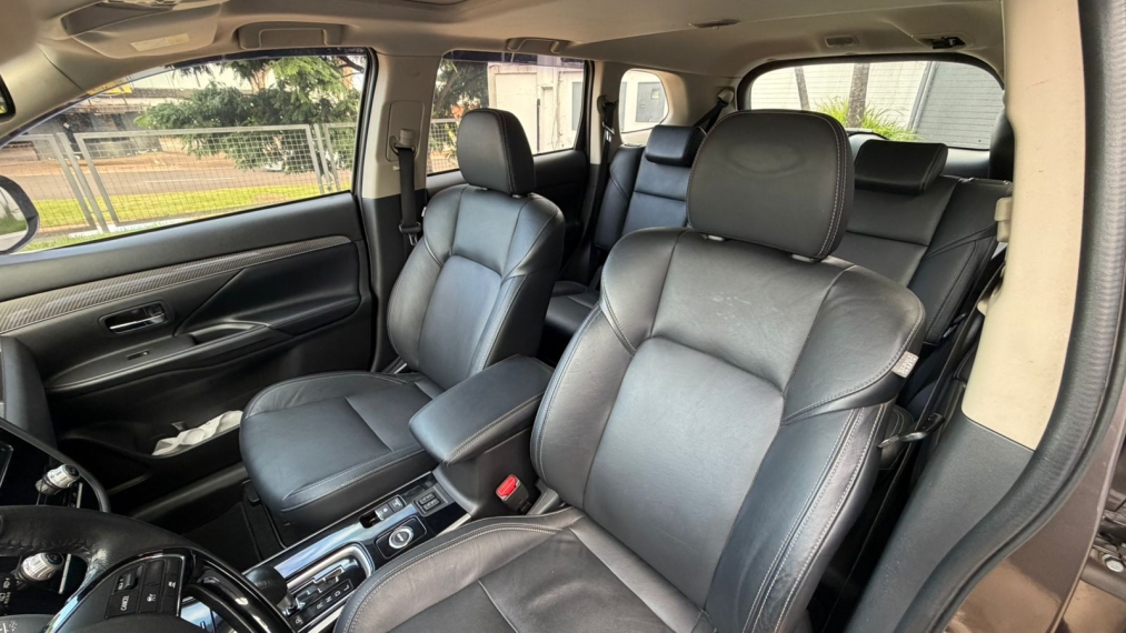 outlander 2.2 mivec di-diesel hpe-s awd automatico12