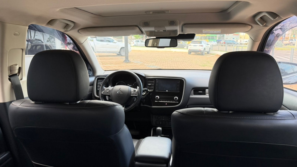 outlander 2.2 mivec di-diesel hpe-s awd automatico16