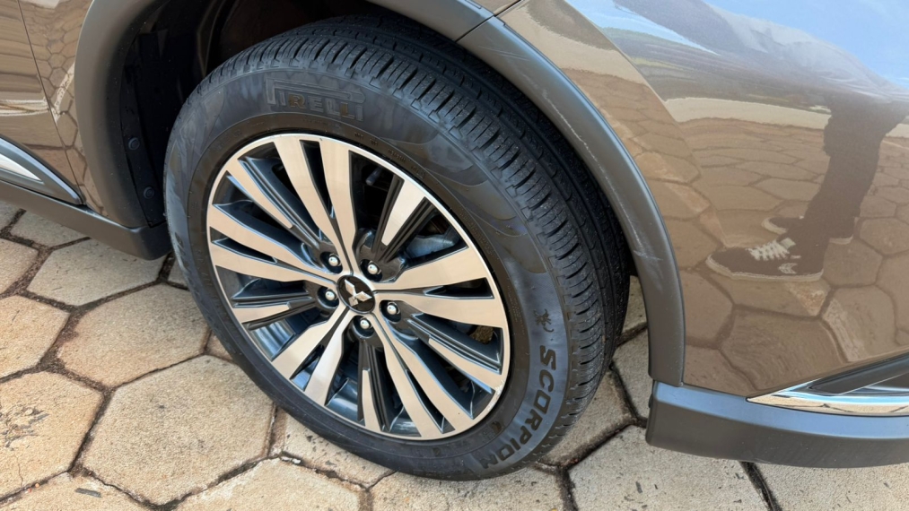 outlander 2.2 mivec di-diesel hpe-s awd automatico14