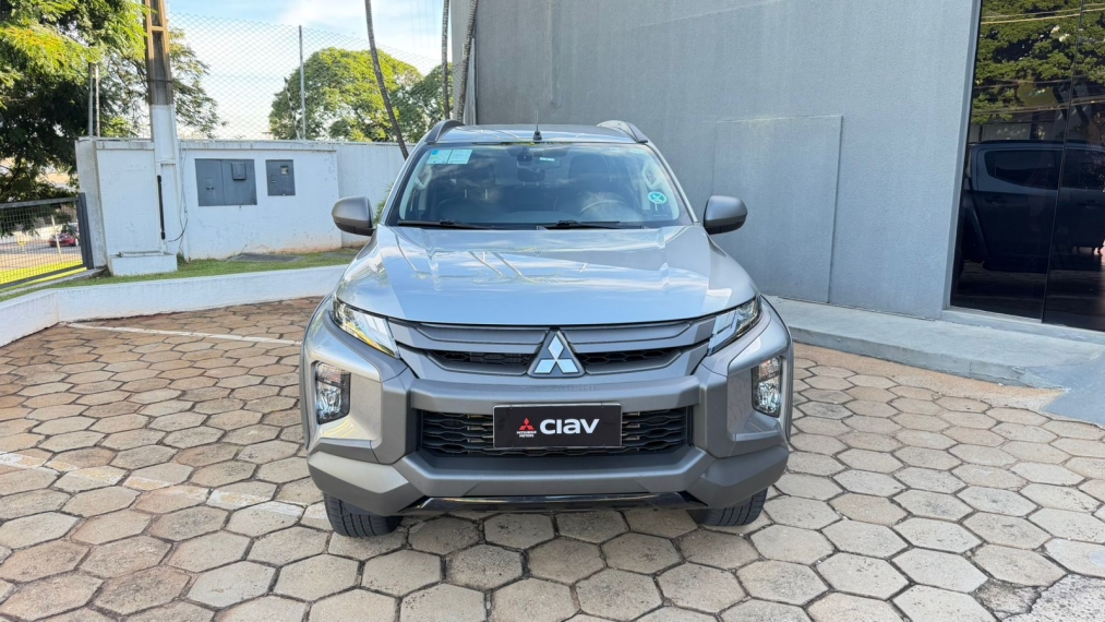 mitsubishi l200 triton 2.4 16v turbo diesel sport outdoor plus cd 4p 4x4 automatico 20251