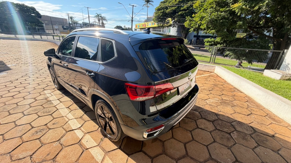 volkswagen taos 1.4 250 tsi total flex highline automatico 4p 20225