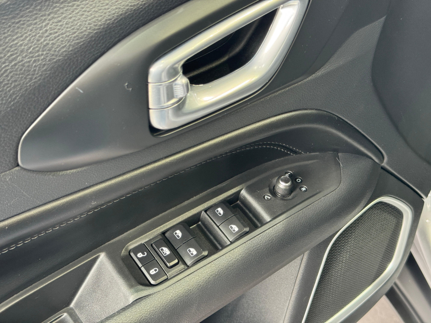 JEEP COMPASS 1.3 T270 TURBO FLEX LONGITUDE AT6 22