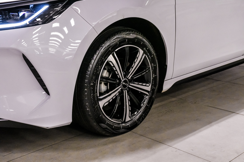 BYD KING 1.5 DM-I PHEV GS AUTOMÁTICO 2