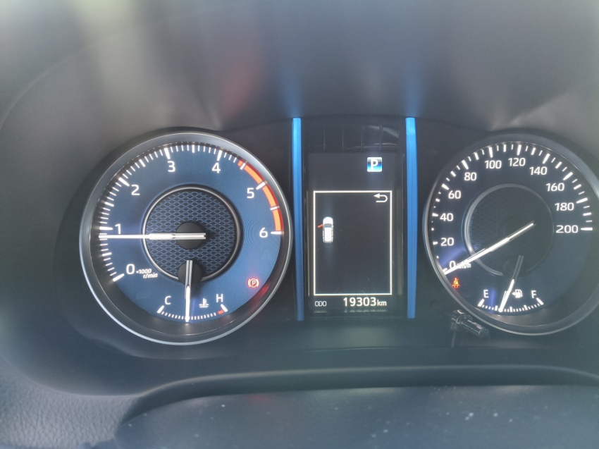 Toyota HILUX SW4 2.8 D-4D TURBO DIESEL SRX PLATINUM 4X4 AUTOMÁTICO 13
