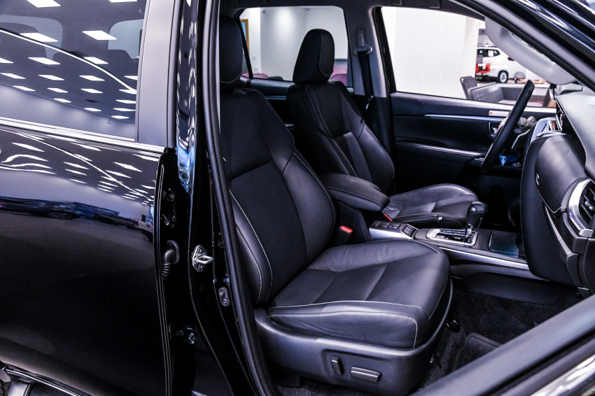 Toyota HILUX SW4 2.8 D-4D TURBO DIESEL SRX PLATINUM 4X4 AUTOMÁTICO 23