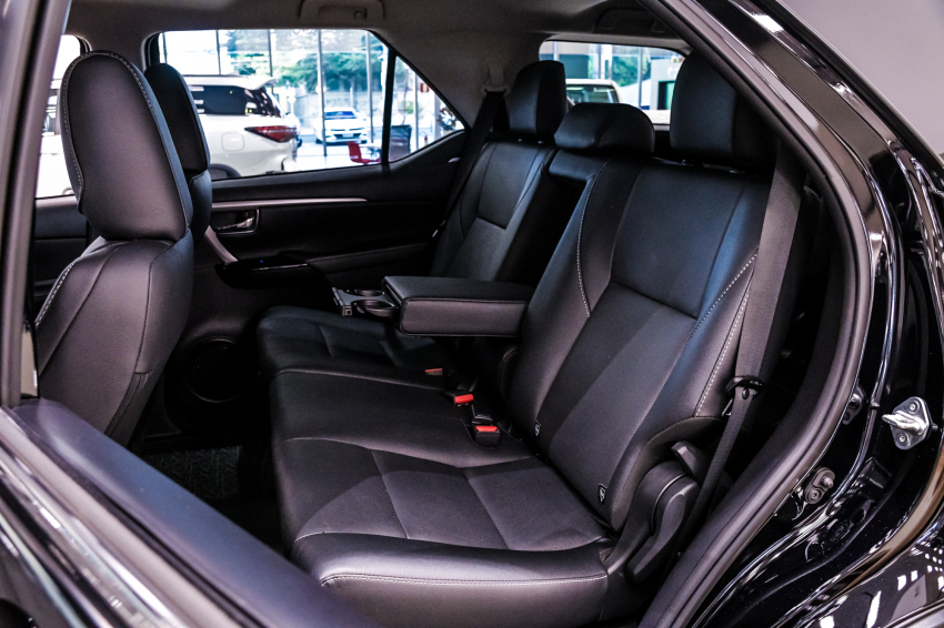 Toyota HILUX SW4 2.8 D-4D TURBO DIESEL SRX PLATINUM 4X4 AUTOMÁTICO 24