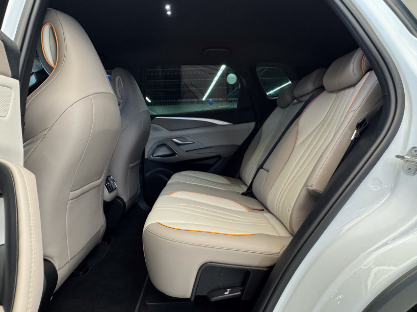 BYD SONG PRO 1.5 DM-I HÍBRIDO GS AUTOMÁTICO 26