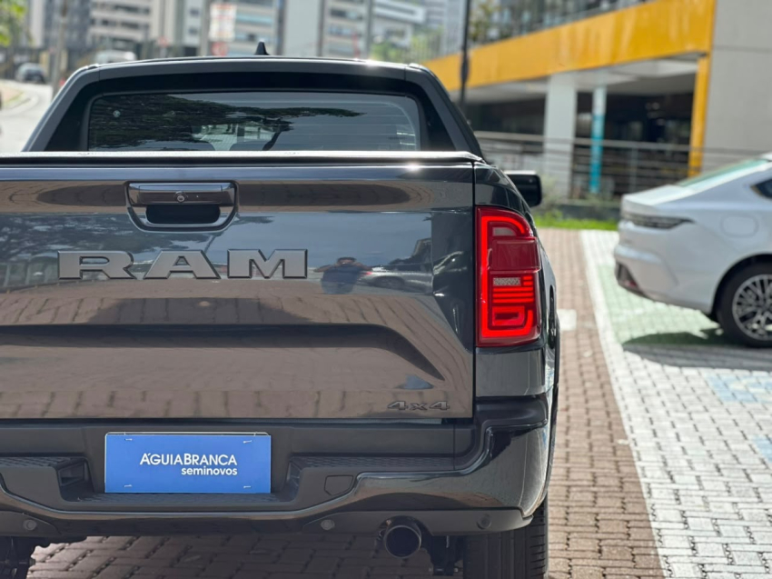 Ram RAMPAGE 2.0 HURRICANE 4 TURBO GASOLINA R/T 4X4 AUTOMÁTICO 10