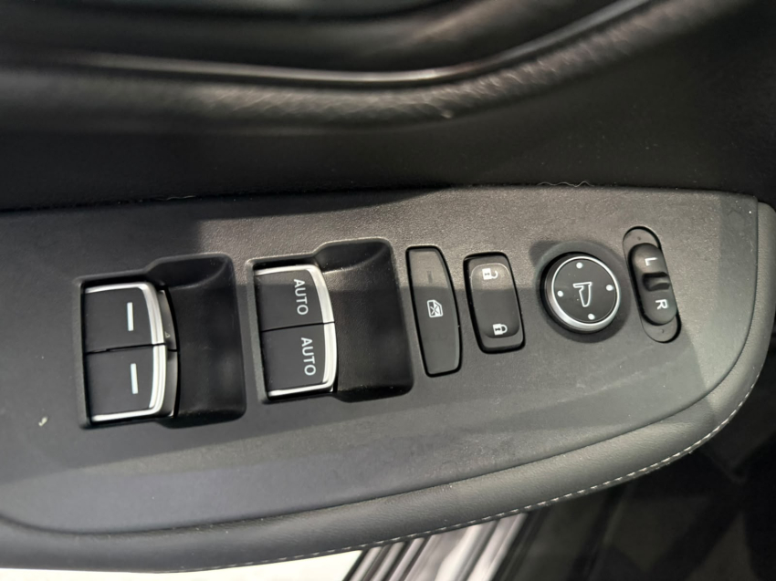 Honda ZR-V 2.0 i-VTEC GASOLINA TOURING CVT 18