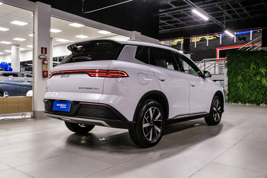 BYD SONG PRO 1.5 DM-I HÍBRIDO GL AUTOMÁTICO 10