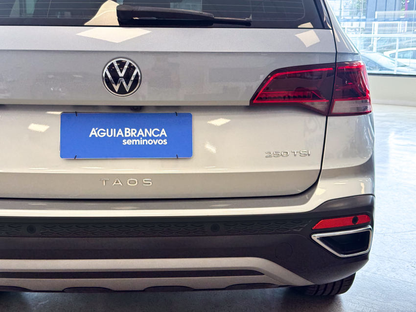 Volkswagen TAOS 1.4 250 TSI TOTAL FLEX HIGHLINE AUTOMÁTICO 9