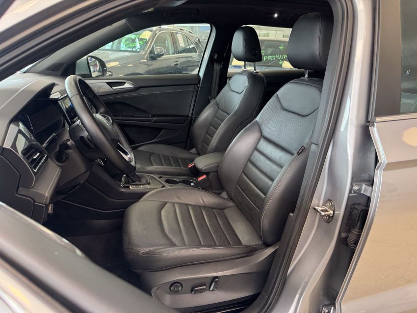Volkswagen TAOS 1.4 250 TSI TOTAL FLEX HIGHLINE AUTOMÁTICO 23