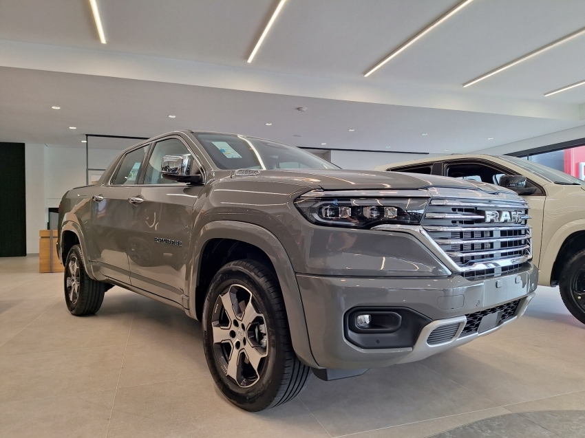 rampage laramie 2.2 diesel 25/25