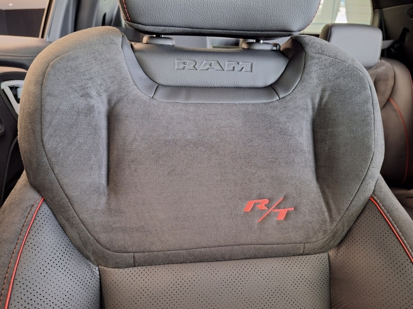 rampage r/t  2.0l turbo gasolina at9 4x4 2025.