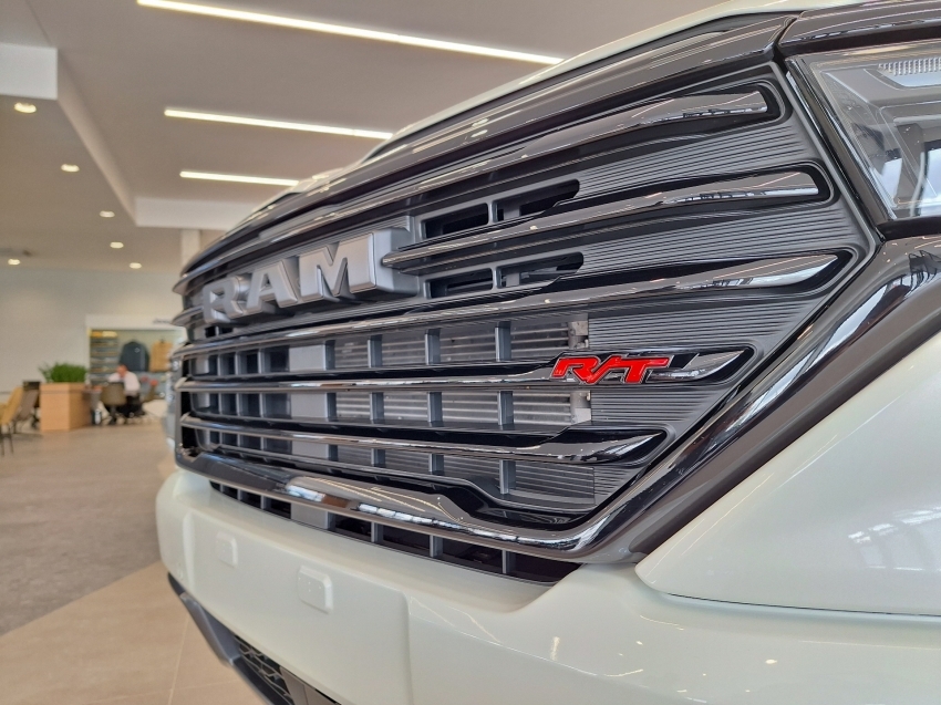 rampage r/t  2.0l turbo gasolina at9 4x4 2025.