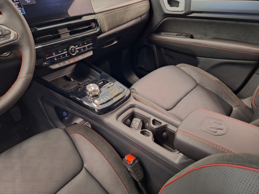 rampage r/t 2.0l turbo gasolina at9 4x4 2025