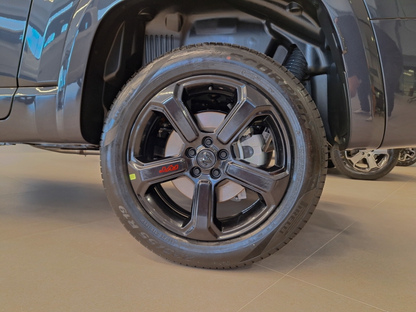 rampage r/t 2.0l turbo gasolina at9 4x4 2025