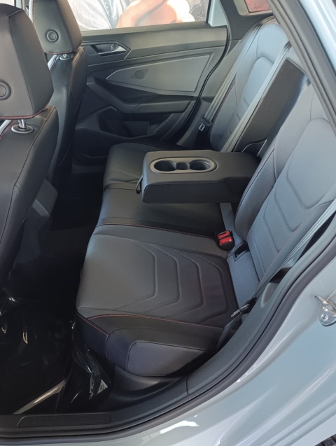 JETTA GLI 2026 CINZA GLACIAL PRONTA ENTREGA5