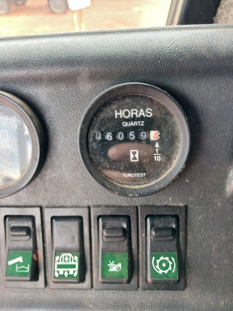 new holland colheitadeira tc 5.90 59 + pc 23 pes diesel automatico 2002