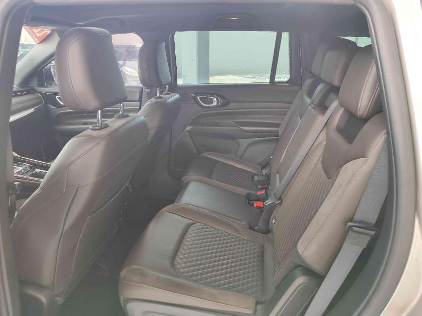 jeep commander 1.3 t270 turbo flex overland at6 2022