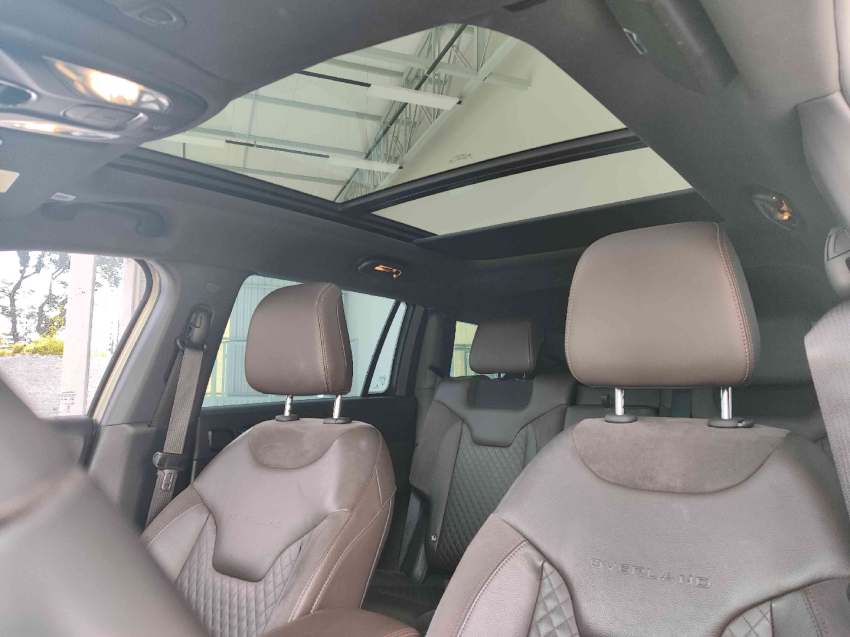 jeep commander 1.3 t270 turbo flex overland at6 2022