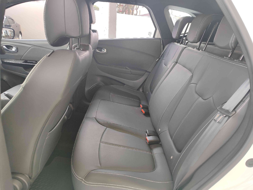 renault captur 1.3 tce flex iconic x-tronic 4p automatico 2022