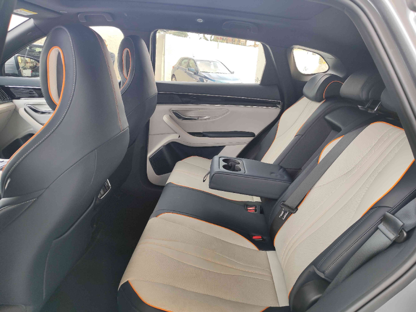 byd song plus 1.5 dm-i hibrido automatico 4p 2025
