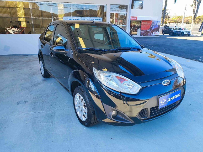 ford fiesta 1.6 rocam se sedan 8v flex 4p manual 2014