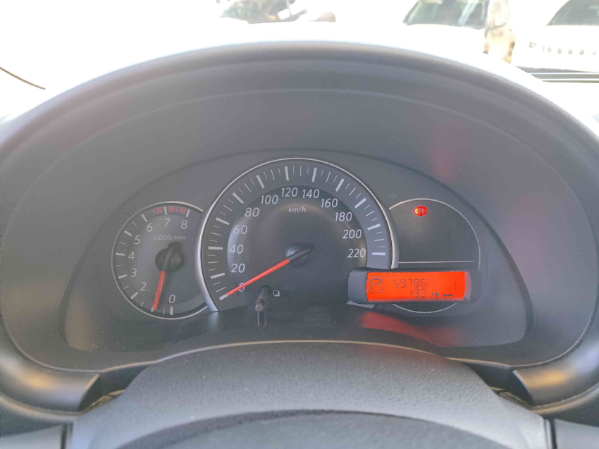 nissan march 1.6 sv 16v flexstart 4p xtronic flex automatico 2020