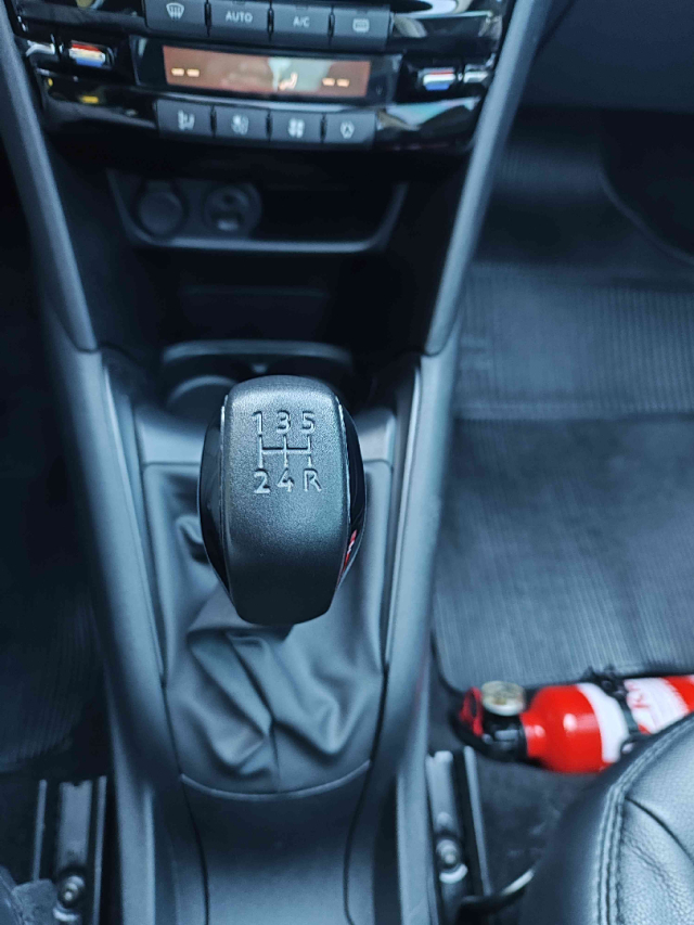peugeot 208 1.6 griffe 16v flex 4p manual 2014
