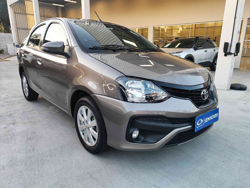 toyota etios 1.5 x plus 16v flex 4p automatico 2020