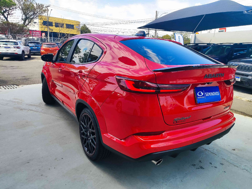 fiat fastback 1.3 turbo 270 flex abarth at6 gasolina 4p automatico 2025