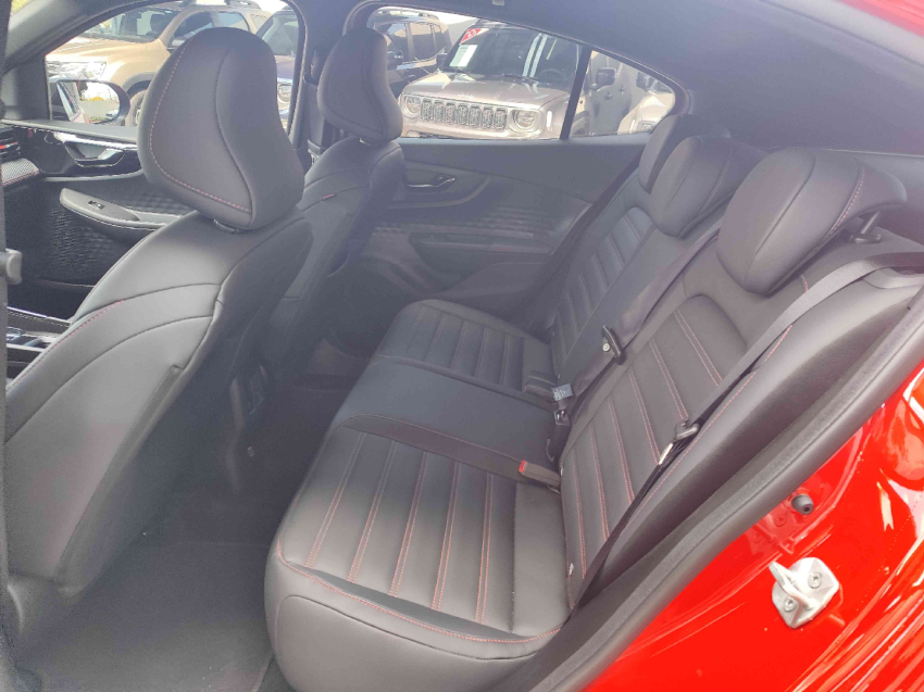 fiat fastback 1.3 turbo 270 flex abarth at6 gasolina 4p automatico 2025
