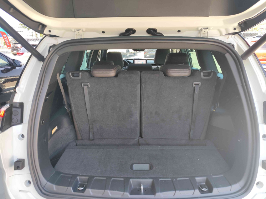 jeep commander 1.3 t270 turbo flex overland at6 2.0 4p automatico 2025