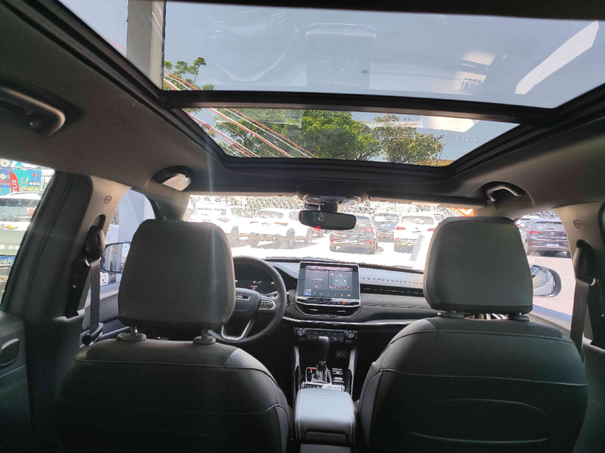 jeep commander 2.0 hurricane 4 turbo gasolina blackhawk at9 4p automatico 2025