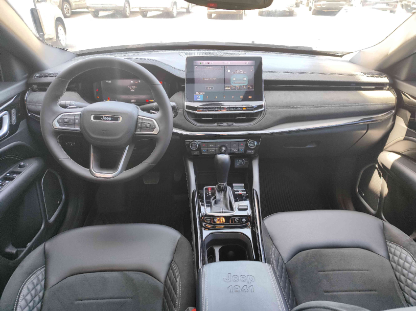 jeep commander 2.0 hurricane 4 turbo gasolina blackhawk at9 4p automatico 2025