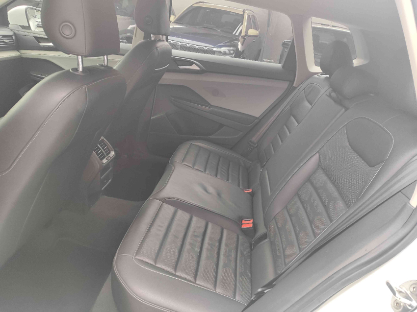volkswagen taos 1.4 250 tsi total flex comfortline automatico 4p 2022