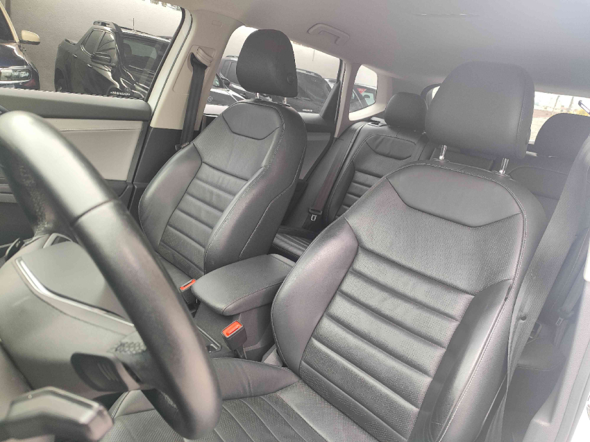 volkswagen taos 1.4 250 tsi total flex comfortline automatico 4p 2022