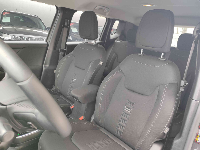jeep renegade 1.3 t270 turbo flex altitude at6 4p automatico 2025