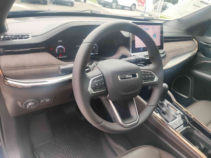 jeep commander 2.0 td380 turbo diesel overland at9 4p automatico 2022